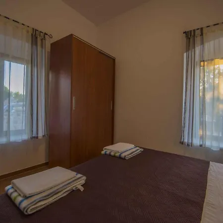 In Starigrad-paklenica 6868 Apartman Starigrad-Paklenica